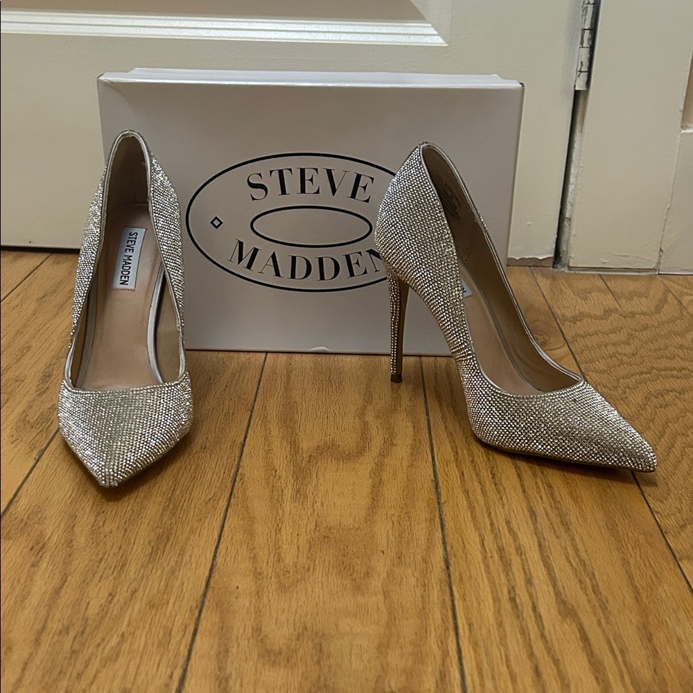 Steve Madden Shimmering Silver Heels